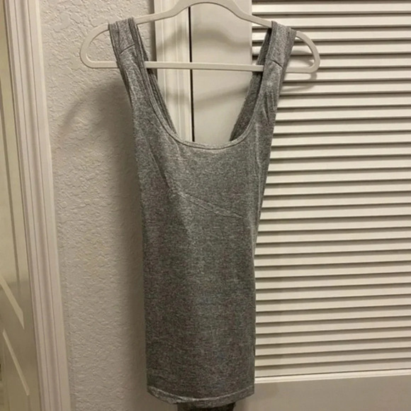 Silkworld gray workout tank top. NWT - Picture 8 of 10